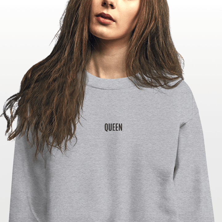 Sweat QUEEN femme gris – Broderie inspirante de force et de courage