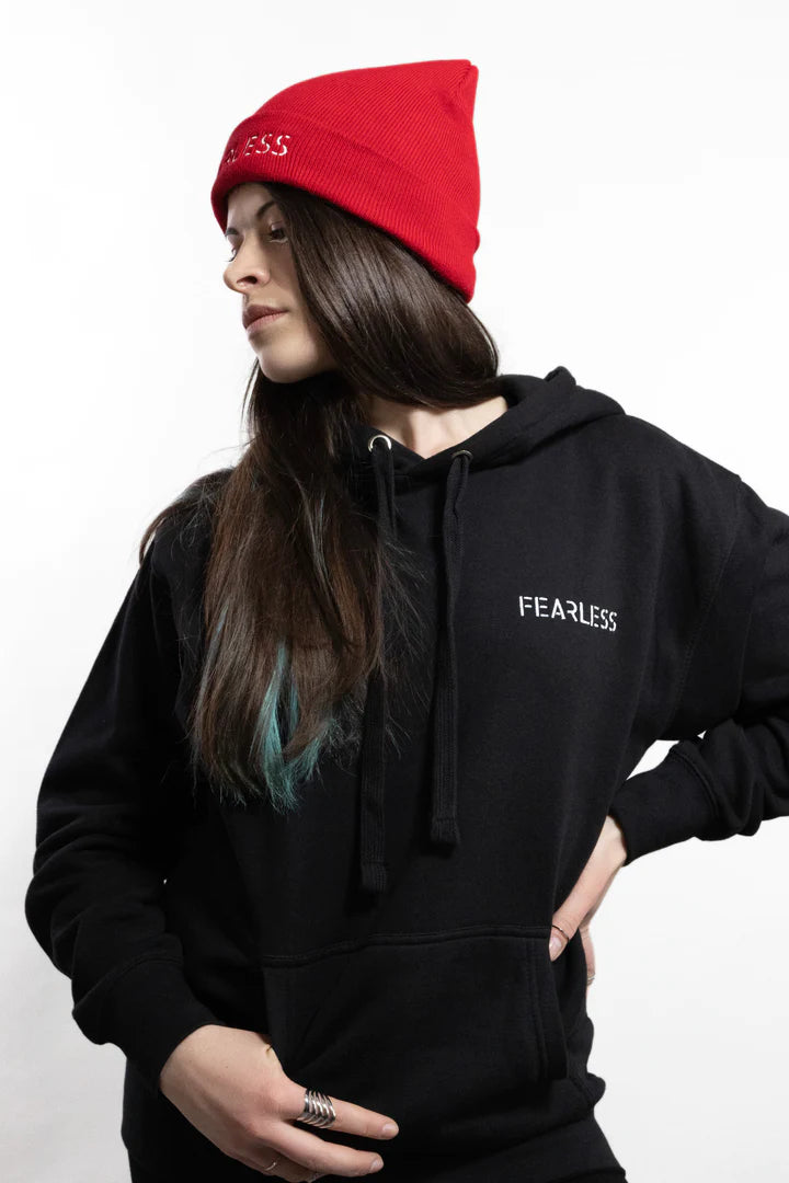 Sweat à capuche noir femme brodé FEARLESS – Force et détermination